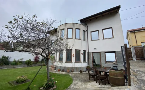 IMG_1305-1-2048x1536